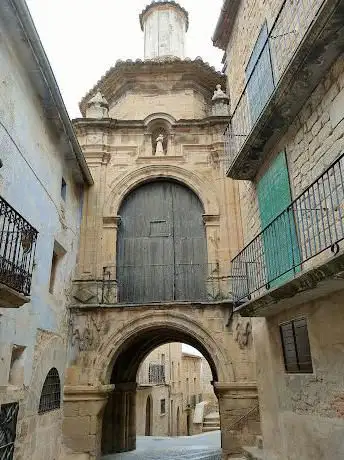 Photo de Portal de Orta y Capilla de San Antonio