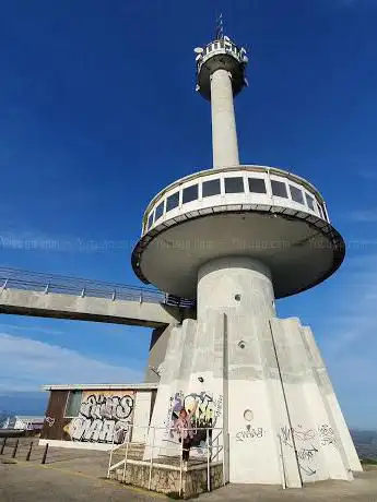 Photo de Monumento al Indiano y a la Marina de Castilla