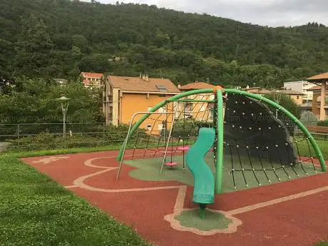 Parco giochi attrezzato per bambini - Driopozzo