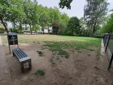 Photo de Hondenlosloopweide slagerslaan