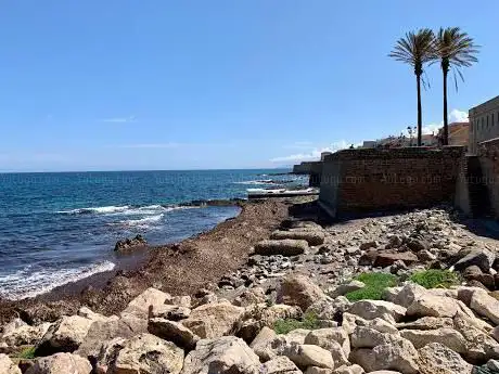 Platgeta de la Muralla de l'Hospital (Spiaggia dei Bastioni Pigafetta)