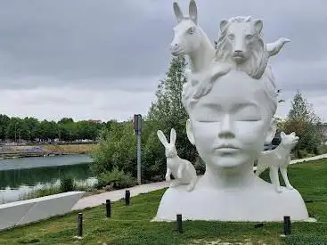 Statue monumentale