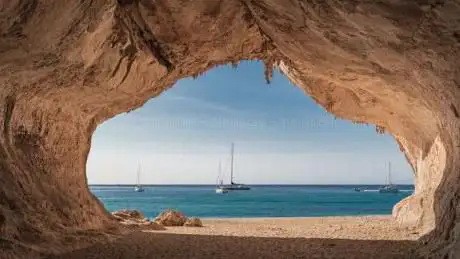 Cala Luna Hiking Trail