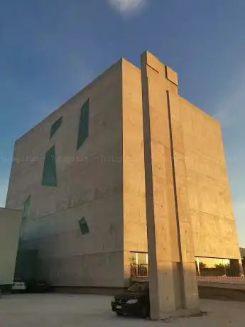 Photo de Church of St. Paul Apostle