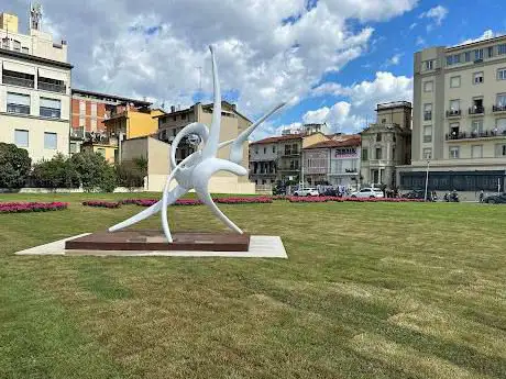 Photo de Piazza Remo Ciardella