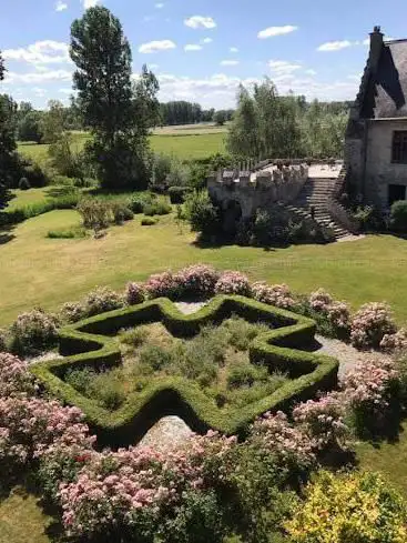 Château de Quierzy (PRIVÉ)