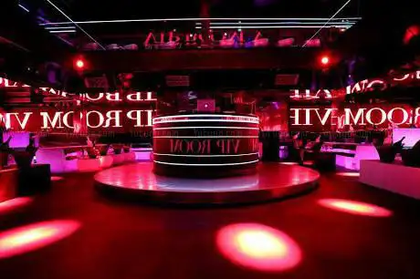 VIP ROOM
