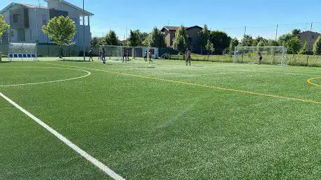 Campo da calcio sintetico a 7 e a 5 Onde Chiare