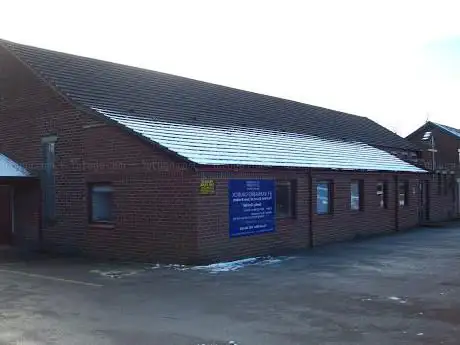 Photo de St Barnabas Parish Church