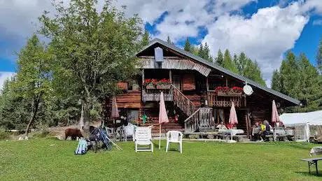 Photo de Rifugio Tita Barba