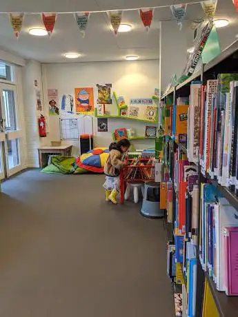 Photo de Openbare Bibliotheek Bloemekenswijk