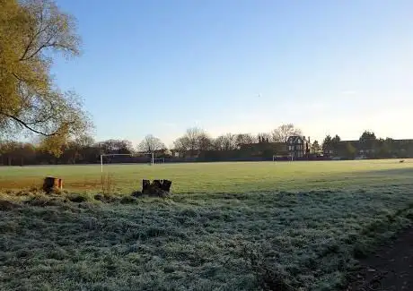 Photo de Playing Fields Newsham Park