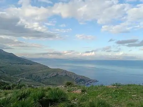 Photo de Sentiero per Monte Monaco