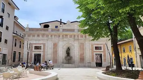 Photo de Palazzo Bonanni Lucentini