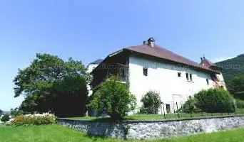 Prieuré Garden