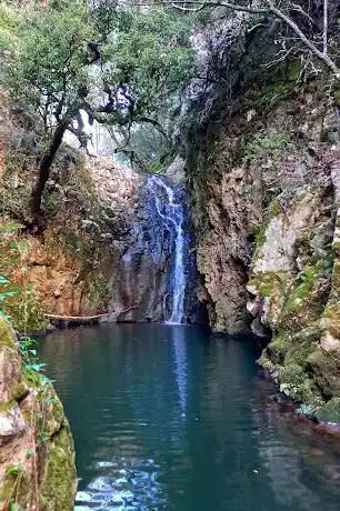 Cascatella e laghetto