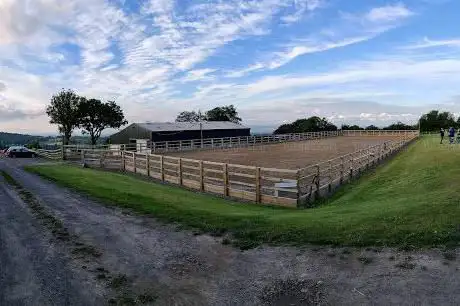 Photo de Earlswood Equestrian Limited (Livery)