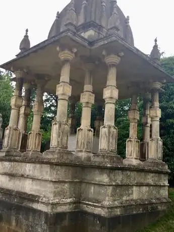Photo de Mausoleum of Ram Mohan Roy