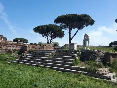 Photo de Santuario della Bona Dea
