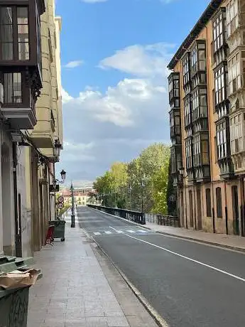 Photo de Oficina de Turismo de La Rioja