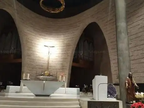 Photo de Chiesa parrocchiale di Santa Croce in Schio