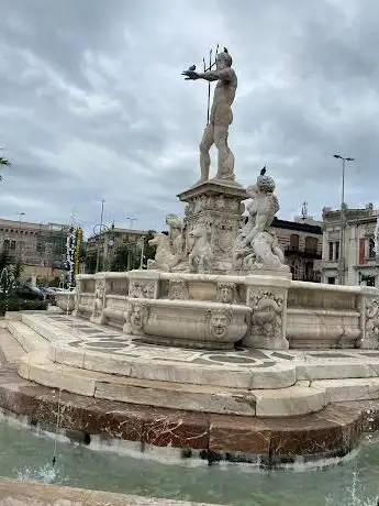 Photo de Fontana di Nettuno