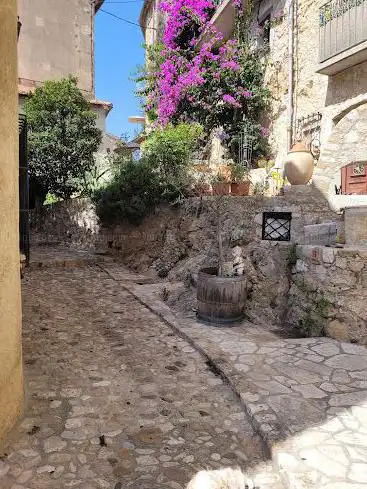 Photo de CARROS - VILLAGE
