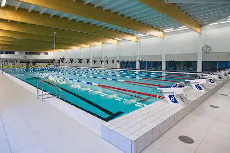 Photo de Olympic swimming center Wezenberg