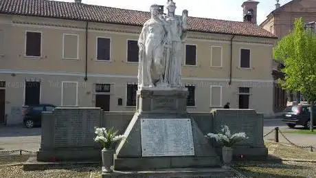Photo de Parco Della Rimembranza - Monumento ai Caduti