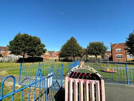 Photo de Coronation Road Playground
