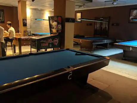 Photo de Shooter Coffee Billiards