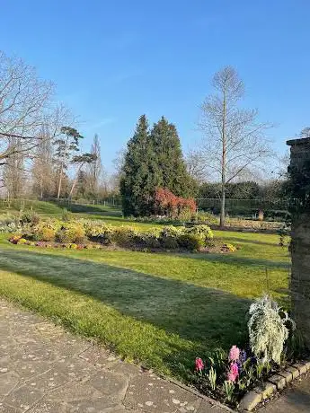Photo de Old English Garden