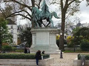 Photo de Statue de Charlemagne et ses leudes