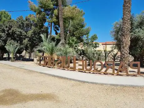Photo de Parque Luis Siret