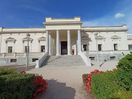 Photo de Palacio nuevo de la Finca de Vista Alegre