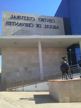 Photo de Centro cultural Miguel de Cervantes