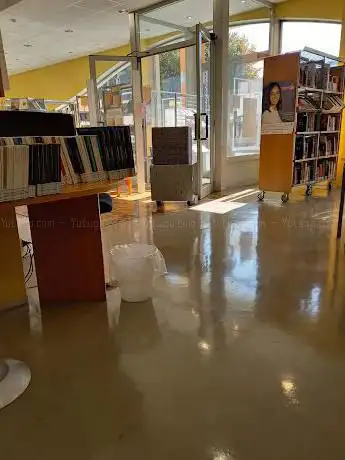 Photo de Biblioteca Comunale - Franco Pirola