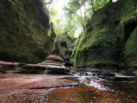 Photo de The Devil's Pulpit Path Start