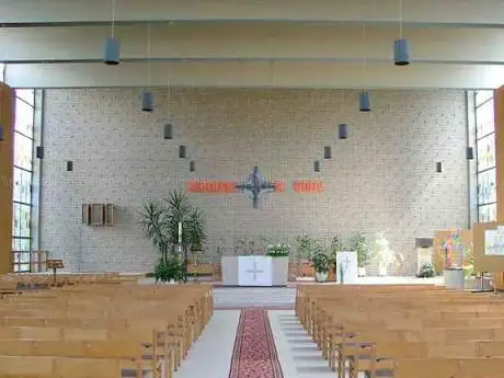 Photo de Onze-Lieve-Vrouw-van-Altijddurende-Bijstandkerk Den Hout