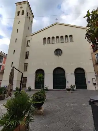 Photo de Church of the Crucifix
