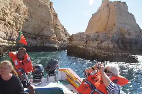 Ferragudo Boat Trips - Arade river trips and charters to Silves and Clube Nautico 'Xaranga'