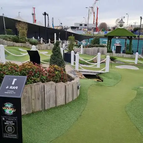 Photo de Crazy Putt London