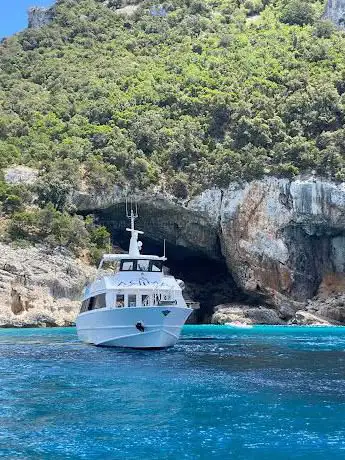 Amira mini crociere nel Golfo di Orosei