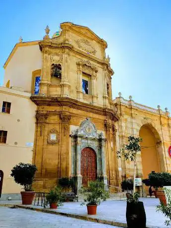 Photo de Santuario Maria Ss.Addolorata