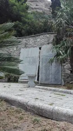 Photo de Monumento al Minatore