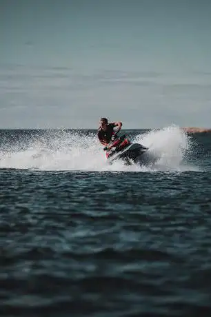 Photo de Jet Aventura / Sant Pere Pescador /Alquiler Moto de Agua / Rental Jet Ski/ Costa Brava