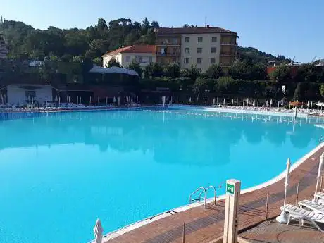 Photo de Terme di Acqui - Stabilimento Regina