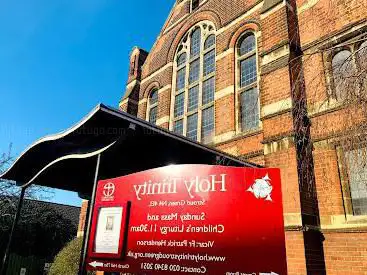 Photo de Holy Trinity Stroud Green
