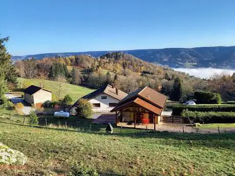 Location Chalet et Gîtes de la Genitraie ; calme et nature