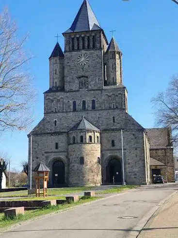 Kath. Pfarrkirche St. Paulinus